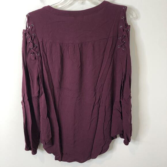 Torrid Women's Maroon Long Sleeve Lace-Up 100% Rayon Blouse Size 0 (Large) - Picture 7 of 8
